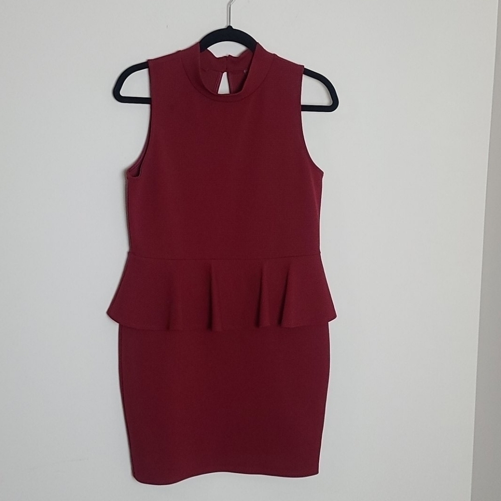 Soprano burgundy dress